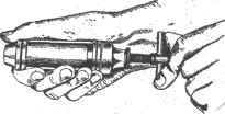 Рис 58. Пользование ручной закруткой